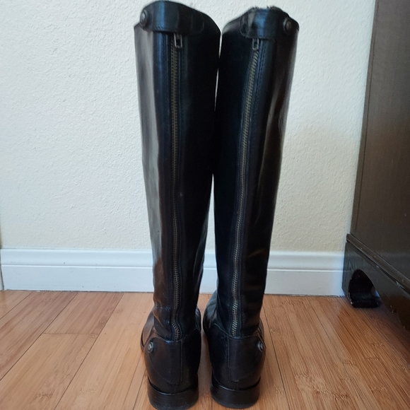 Frye Melissa Button Back Zip Boots. - Picture 4 of 5